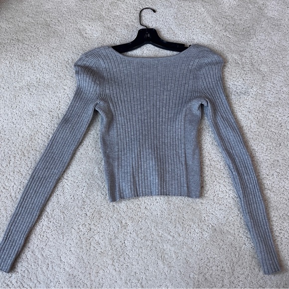Gray Ribbed Long Sleeve Top - Picture 2 of 3